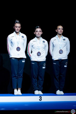 jun tr podio sfe02096 copia simone ferraro ph